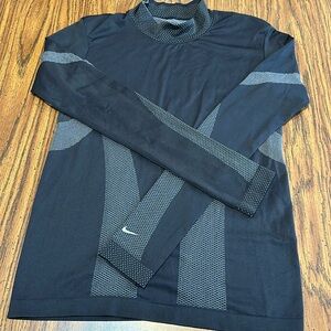 Nike Thermal Long Sleeves Stretch Shirt